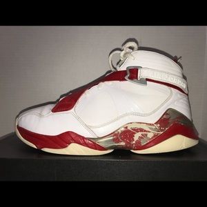 Retro Jordan 8.0 - White/Metallic Silver